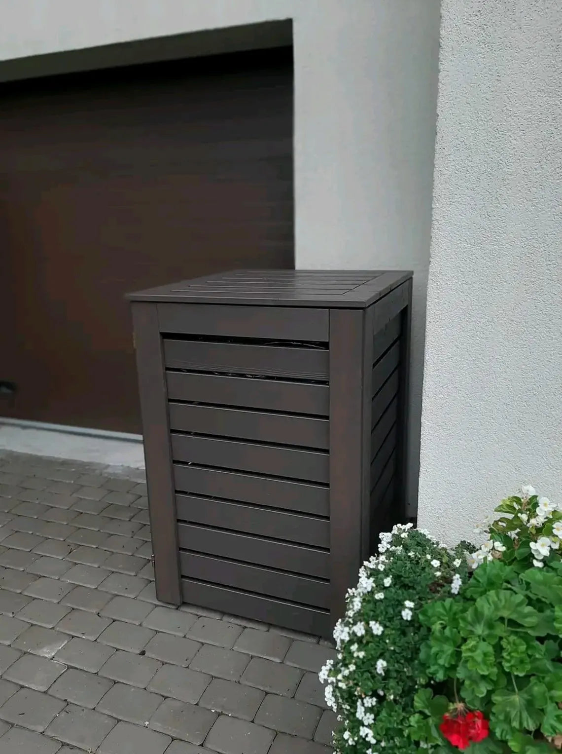 Modern Wheelie Bin Enclosure: Architectural DIY Blueprints & Masterplan.