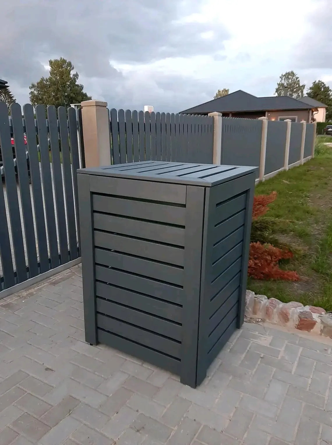 Modern Wheelie Bin Enclosure: Architectural DIY Blueprints & Masterplan.